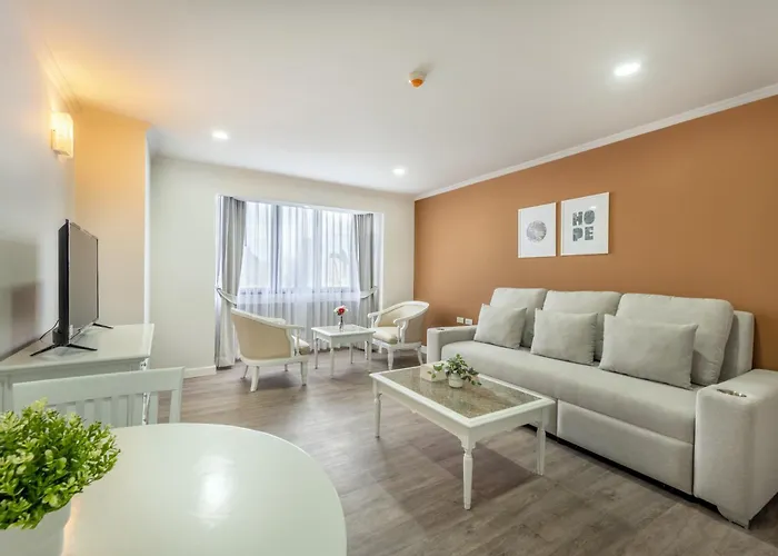 Aparthotel Neom Town