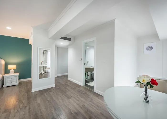 Neom Town Lägenhetshotell 3*