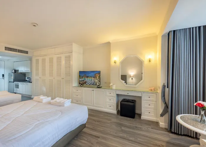 Aparthotel Neom Town