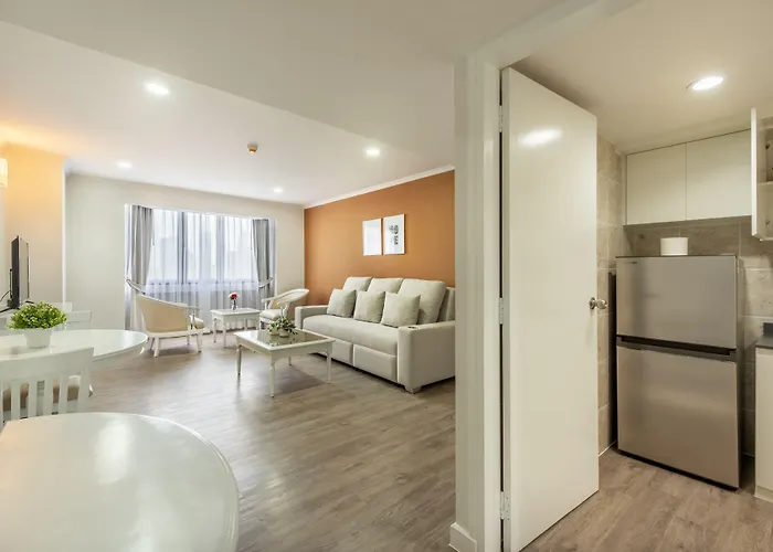 Neom Town Aparthotel 3*